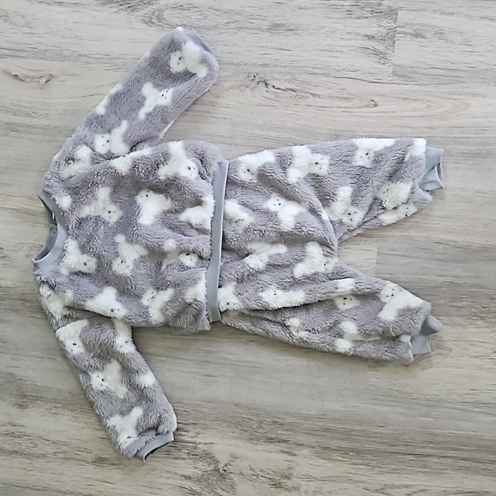2 piece very warm baby outfit size 6-12 months